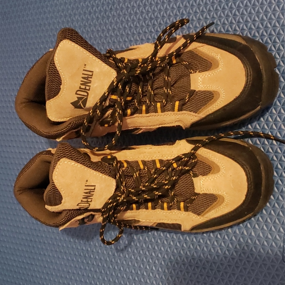 Denali Hiking Boots Like New Leather